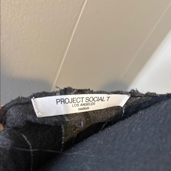 Project Social T Women’s Medium Gray Relaxed Ribbed Blouse V Neck - Picture 2 of 5